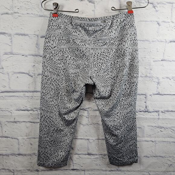 Nike dri fit cropped leggings running activewear women’s Small - Picture 4 of 6